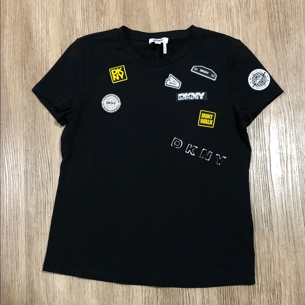 New DKNY Black Short Sleeve Tee with Logo Patch Details size S - Picture 1 of 5